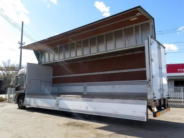 NISSAN DIESEL Quon 2019