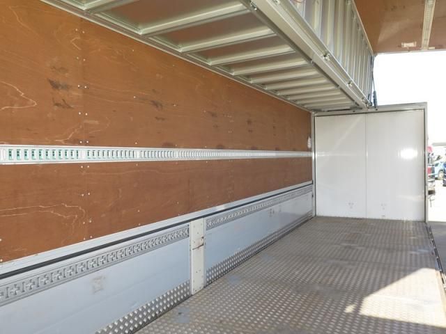 NISSAN DIESEL Quon 2019