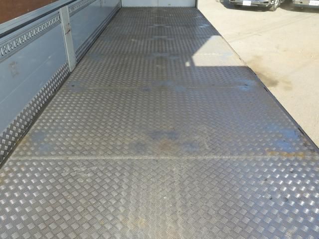 NISSAN DIESEL Quon 2019