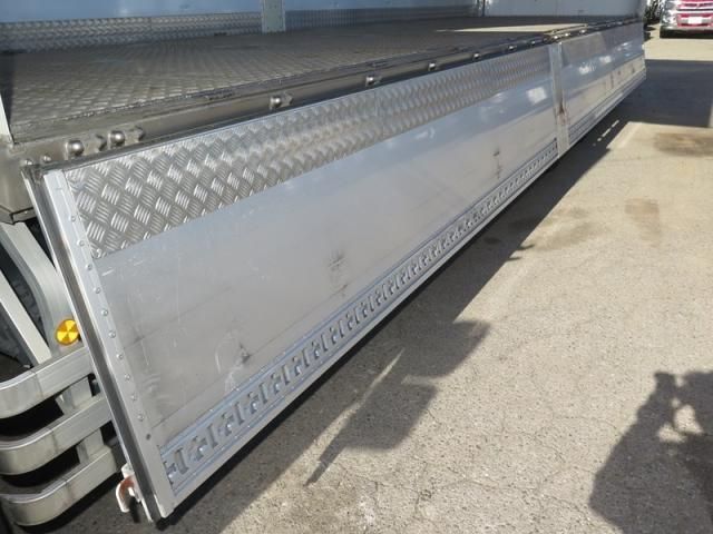 NISSAN DIESEL Quon 2019