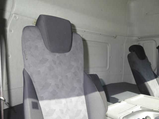 NISSAN DIESEL Quon 2019