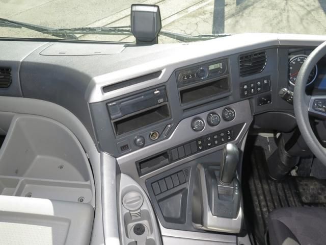 NISSAN DIESEL Quon 2019