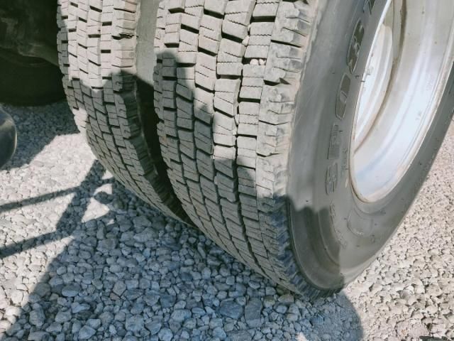 MITSUBISHI FUSOU FIGHTER 2003