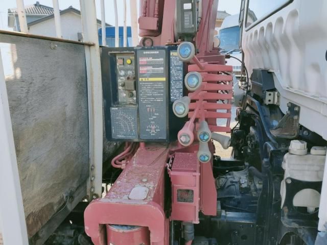 MITSUBISHI FUSOU FIGHTER 2003