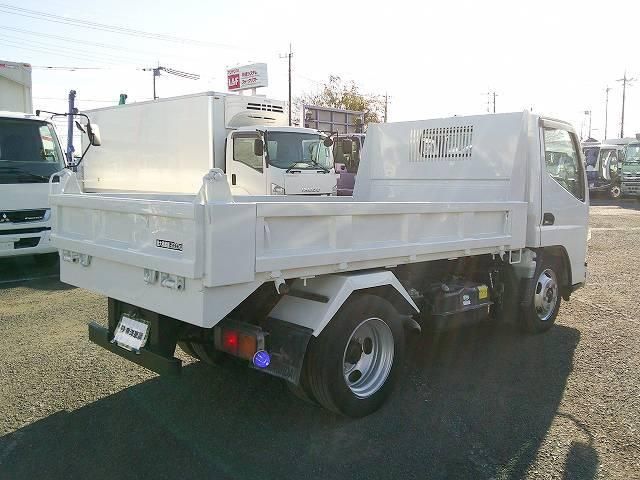 MITSUBISHI CANTER 2004