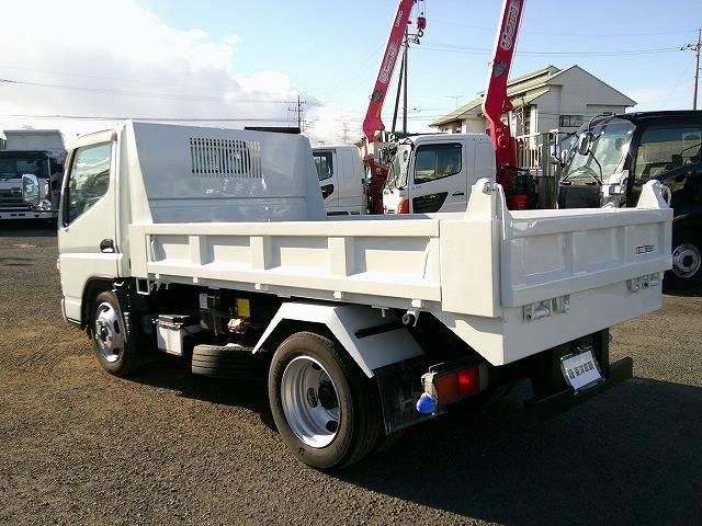 MITSUBISHI CANTER 2004