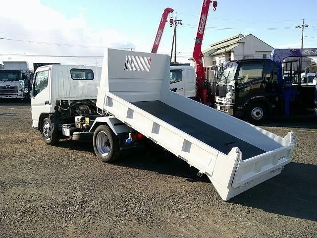 MITSUBISHI CANTER 2004