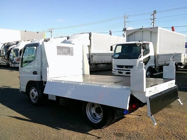 MITSUBISHI CANTER 2004