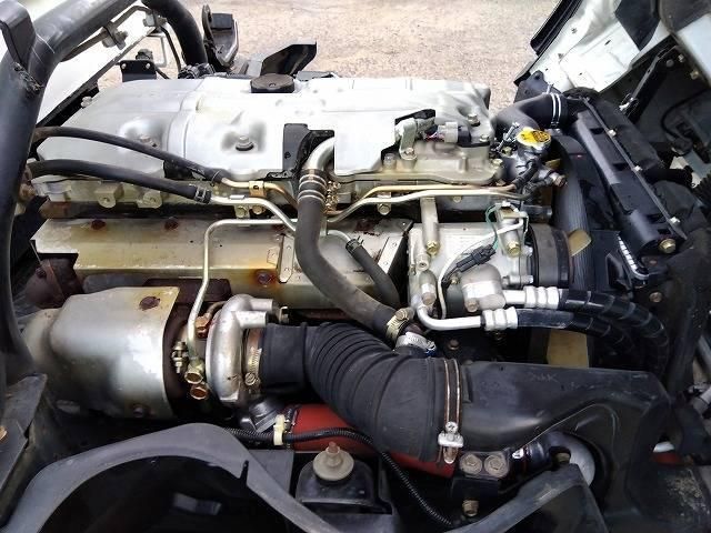 MITSUBISHI CANTER 2004