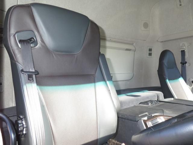 MITSUBISHI FUSOU SUPER GREAT 2021