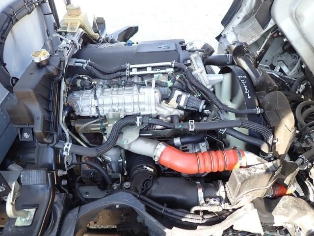 MITSUBISHI CANTER 2020