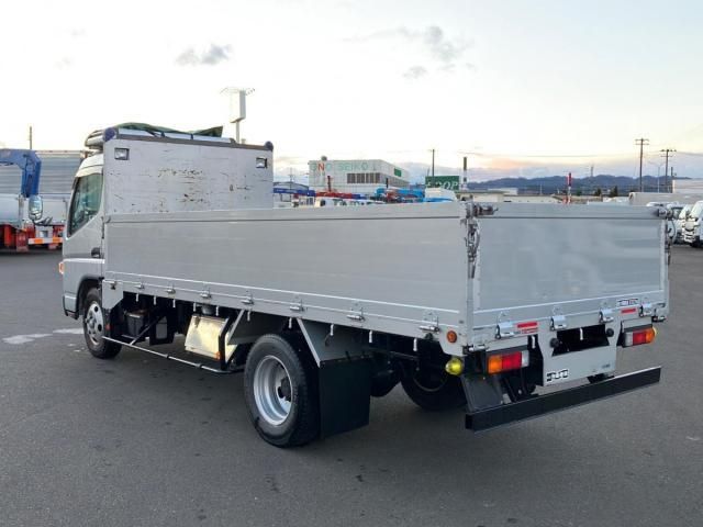MITSUBISHI CANTER 2018