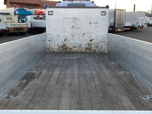 MITSUBISHI CANTER 2018