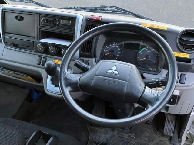 MITSUBISHI CANTER 2018