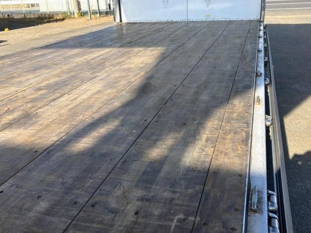 NISSAN DIESEL Quon 2019