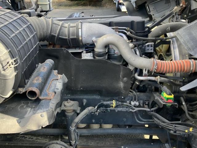 NISSAN DIESEL Quon 2019