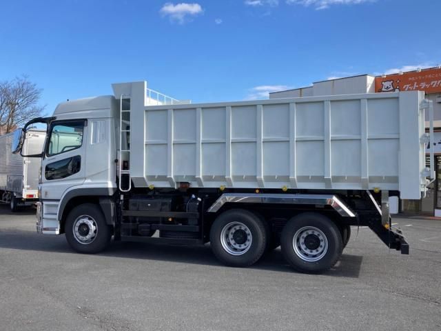 MITSUBISHI FUSOU SUPER GREAT 2024