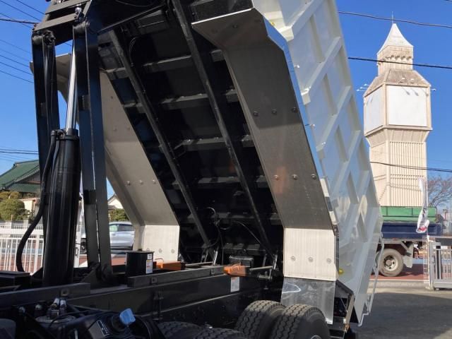 MITSUBISHI FUSOU SUPER GREAT 2024