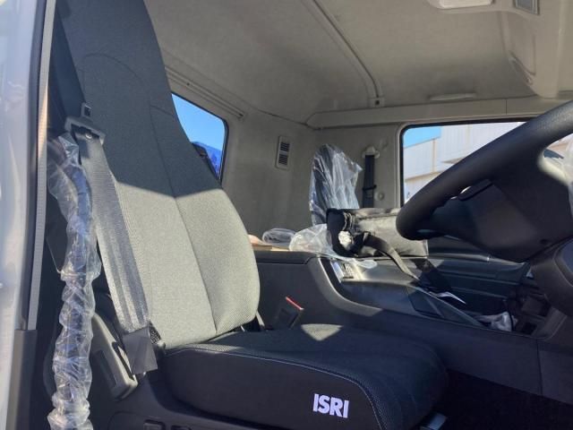 MITSUBISHI FUSOU SUPER GREAT 2025