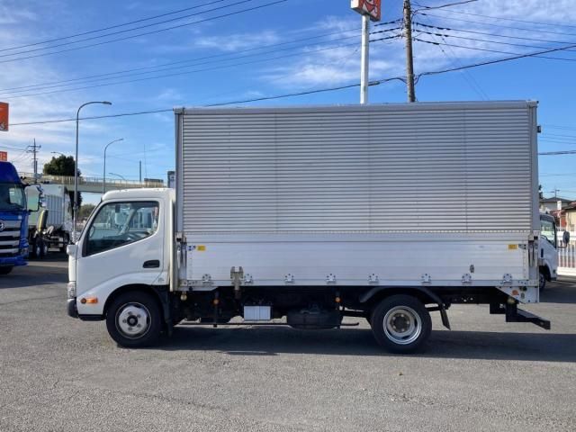 TOYOTA DYNA 2018