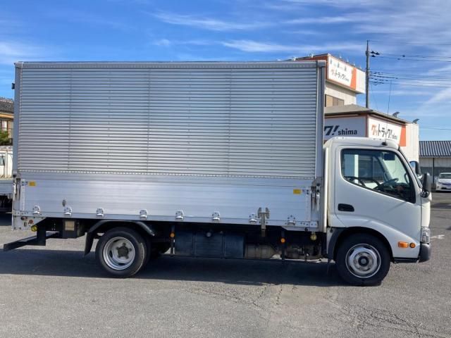 TOYOTA DYNA 2018