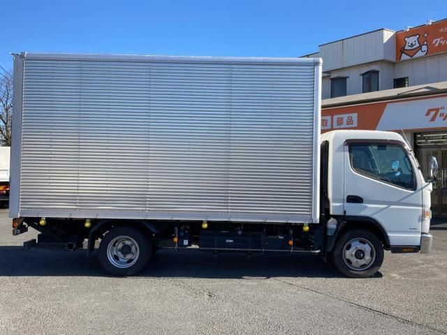 MITSUBISHI CANTER 2018