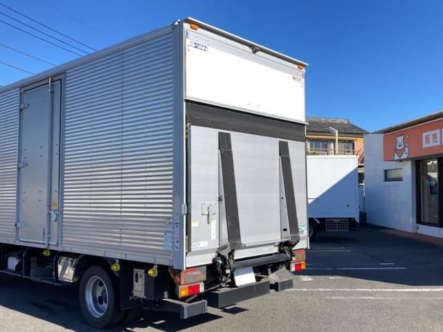 MITSUBISHI CANTER 2018