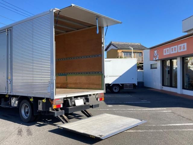 MITSUBISHI CANTER 2018