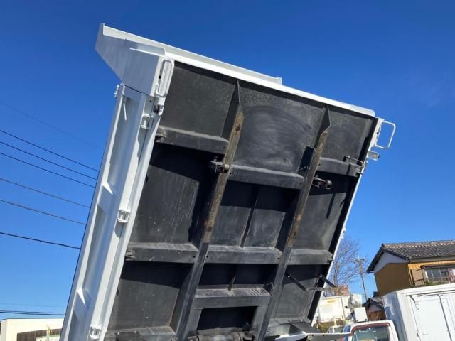 MITSUBISHI CANTER 2020