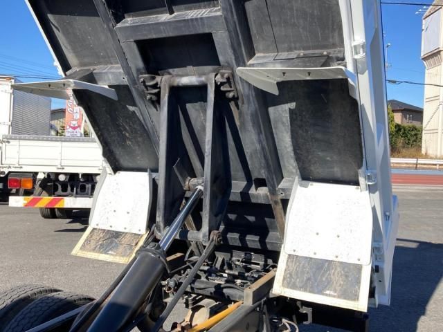 MITSUBISHI CANTER 2020