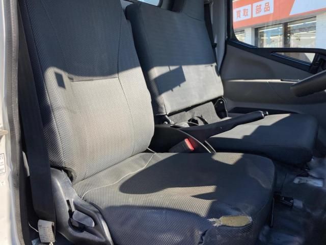 MITSUBISHI CANTER 2020