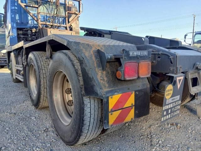 MITSUBISHI FUSOU SUPER GREAT 2014