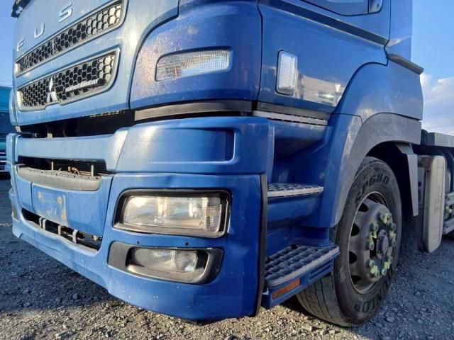 MITSUBISHI FUSOU SUPER GREAT 2014