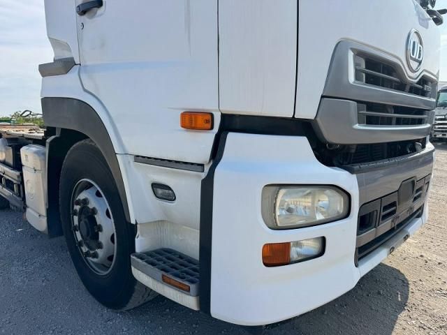 NISSAN DIESEL Quon 2015