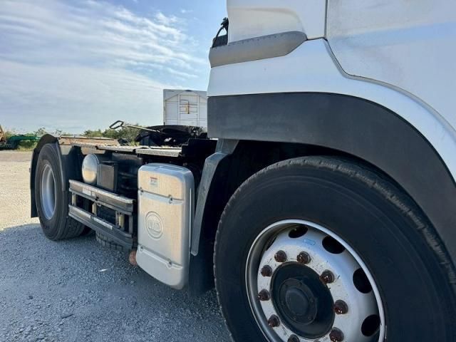 NISSAN DIESEL Quon 2015