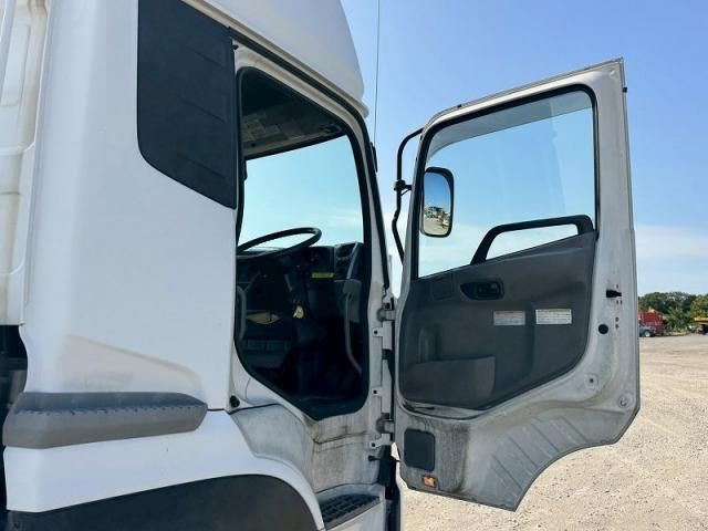 NISSAN DIESEL Quon 2015