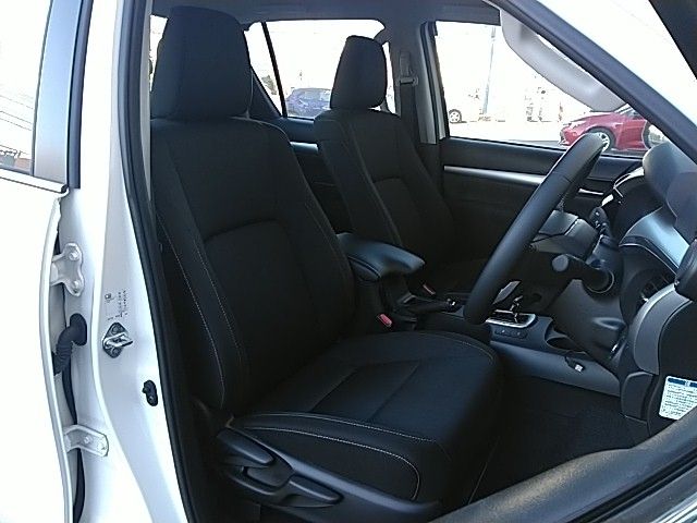 TOYOTA HILUX 4WD 2023