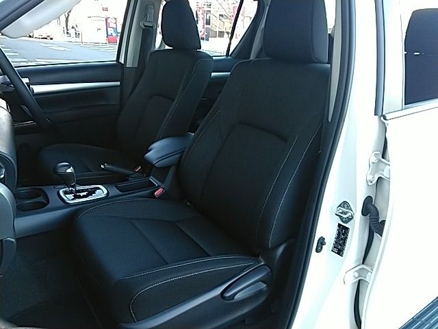 TOYOTA HILUX 4WD 2023