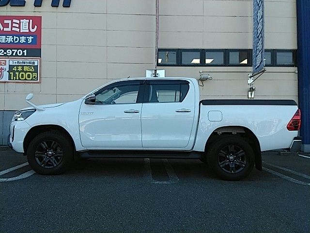 TOYOTA HILUX 4WD 2023
