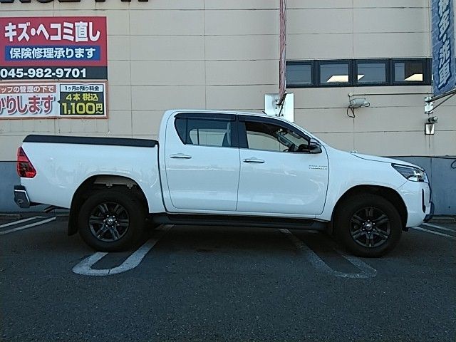 TOYOTA HILUX 4WD 2023