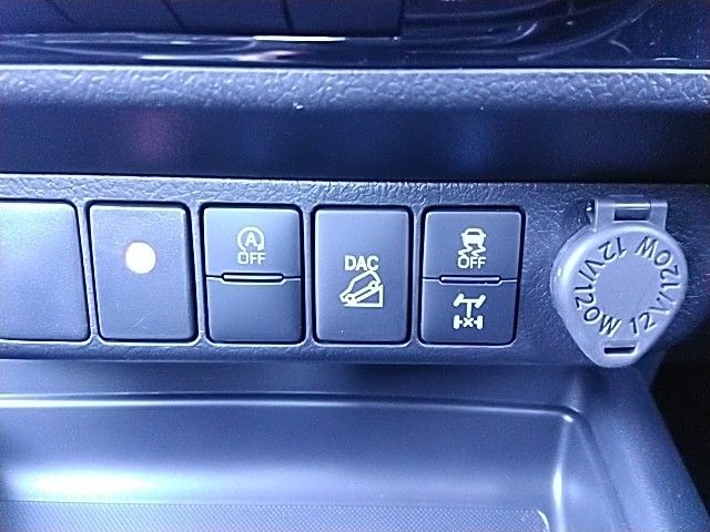 TOYOTA HILUX 4WD 2023