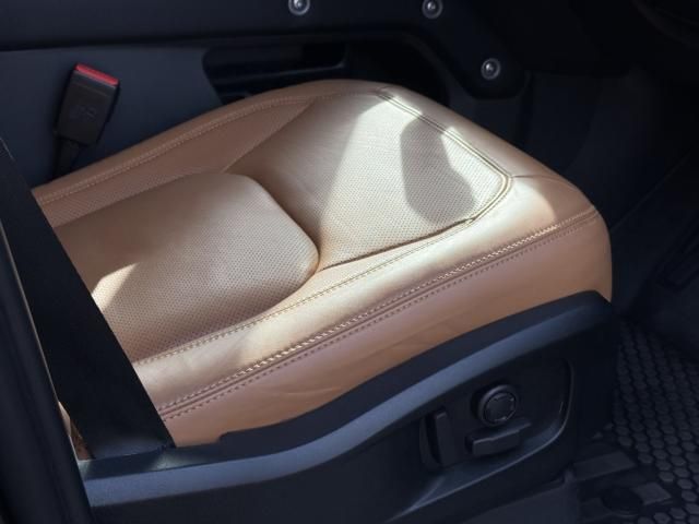 ROVER ROVER DEFENDER 2024