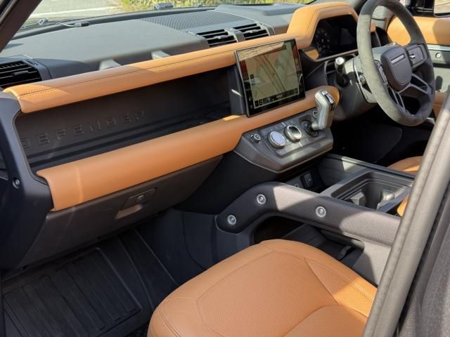 ROVER ROVER DEFENDER 2024