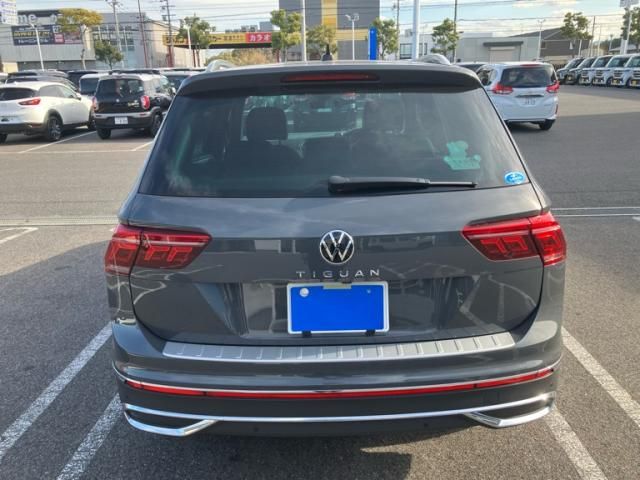 VOLKSWAGEN VOLKSWAGEN TIGUAN 2021