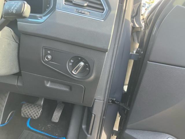 VOLKSWAGEN VOLKSWAGEN TIGUAN 2021