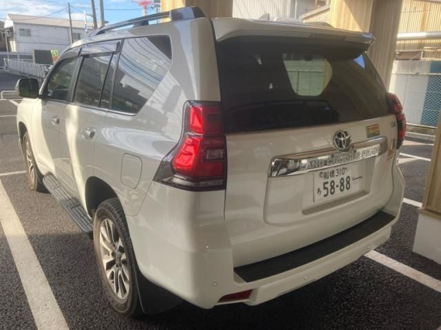 TOYOTA LANDCRUISER PRADO 2023