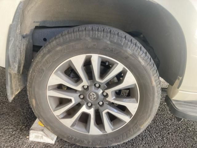 TOYOTA LANDCRUISER PRADO 2023