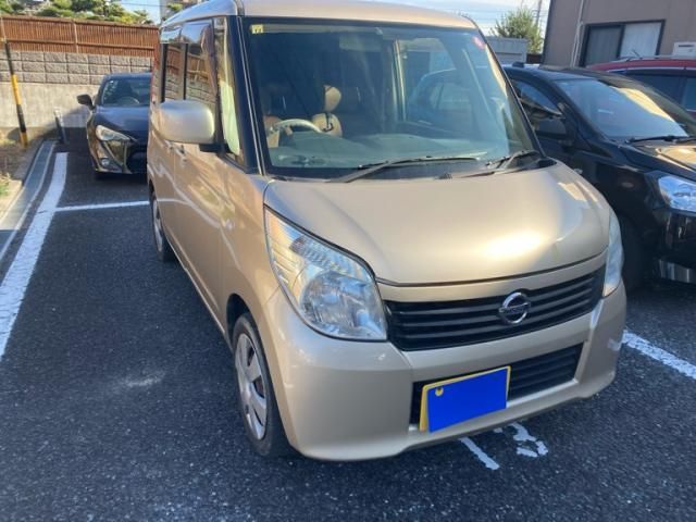 NISSAN ROOX 2010