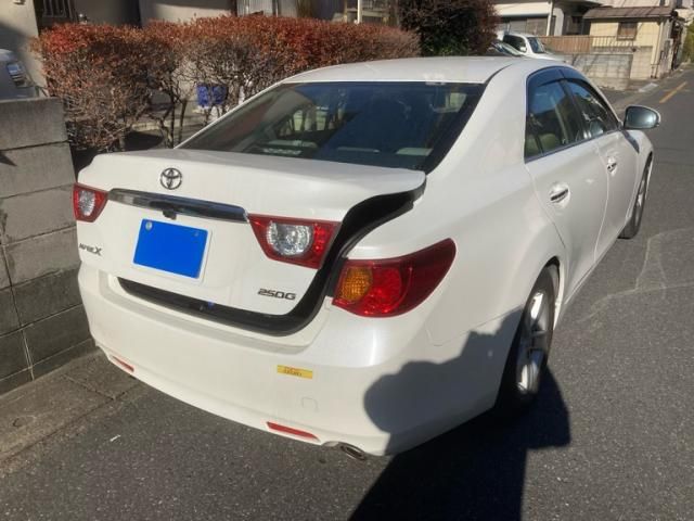 TOYOTA MARK X 2010