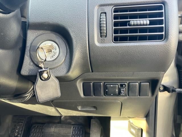 NISSAN X-TRAIL 4WD 2004